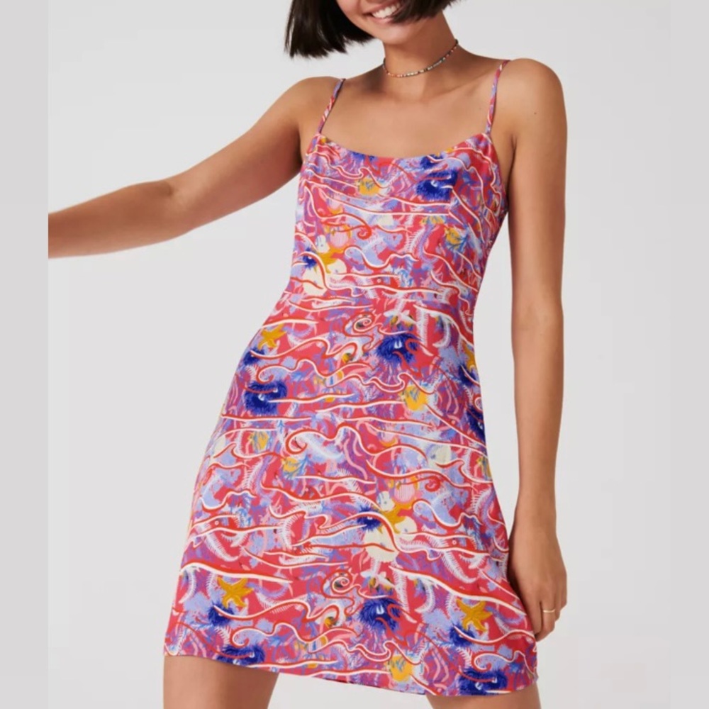 Aritzia Sunday Best Jackson floral patterned mini dress. 🩷